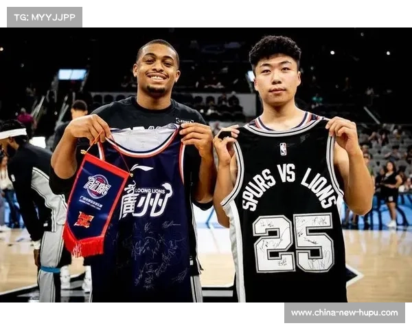 NBA季前赛马刺大胜广州31分文班9分10板陈国豪贡献13分